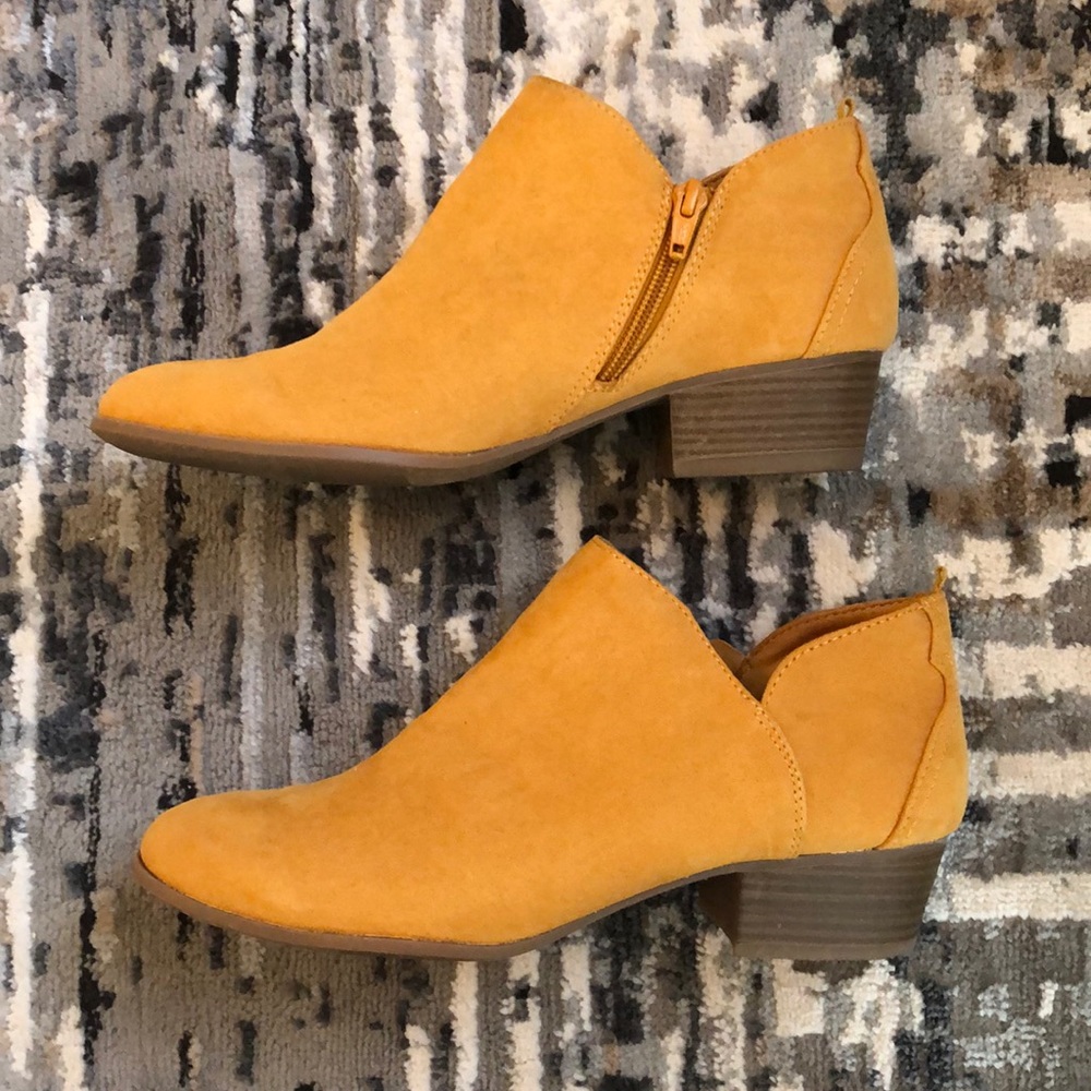 Old Navy booties